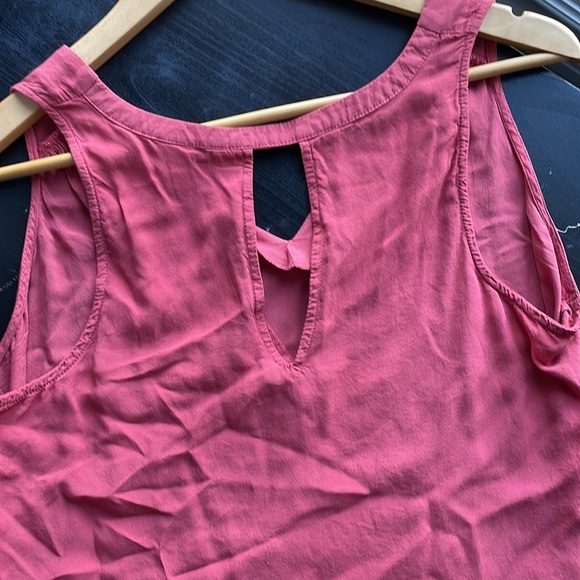 Pink old navy blouse - Picture 3 of 4